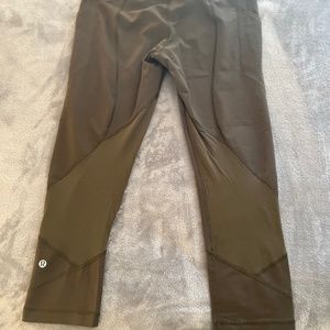 Lululemon Compression Leggings w/ Pocket Sz 8 Green RN 106259 T3